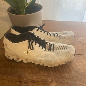 On Running Cloud X low-top sneakers